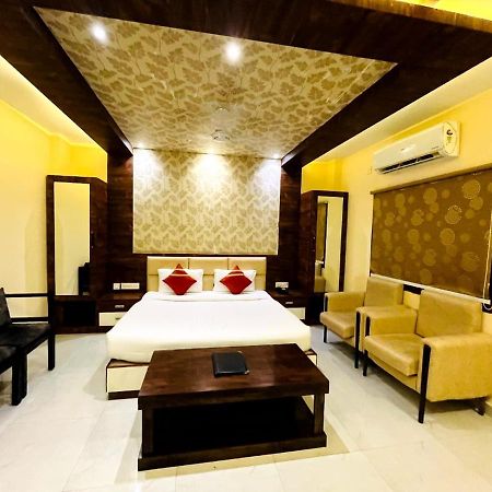 Shri Sai Hotel Azamgarh Exterior photo