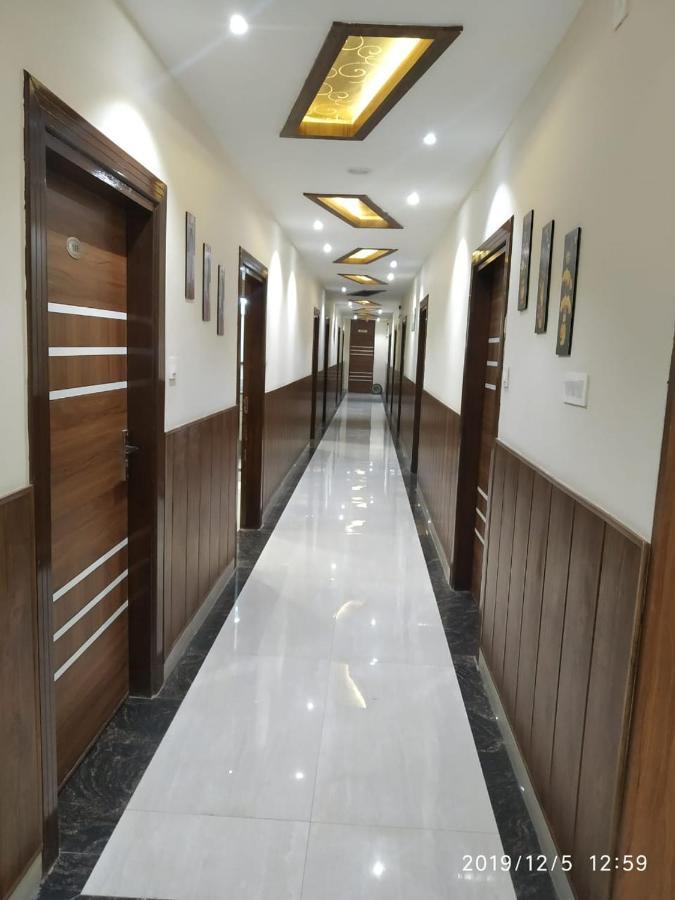 Shri Sai Hotel Azamgarh Exterior photo