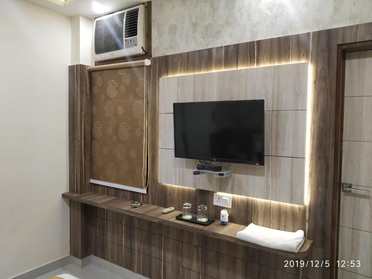 Shri Sai Hotel Azamgarh Exterior photo